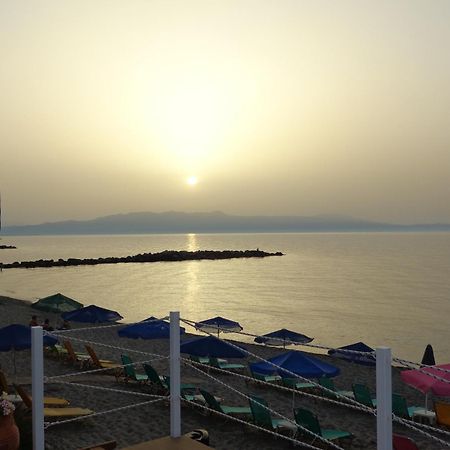 Litinakis Studios Sea View & Litinakis Studios Garden View 700 Meters Away Agia Marina Zewnętrze zdjęcie
