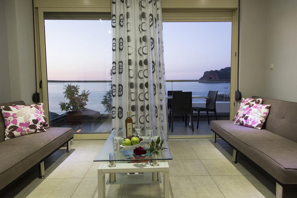 Litinakis Studios Sea View & Litinakis Studios Garden View 700 Meters Away Agia Marina Zewnętrze zdjęcie